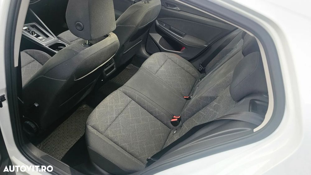 Volkswagen Golf 1.5 eTSI ACT DSG MHEV Life - 8
