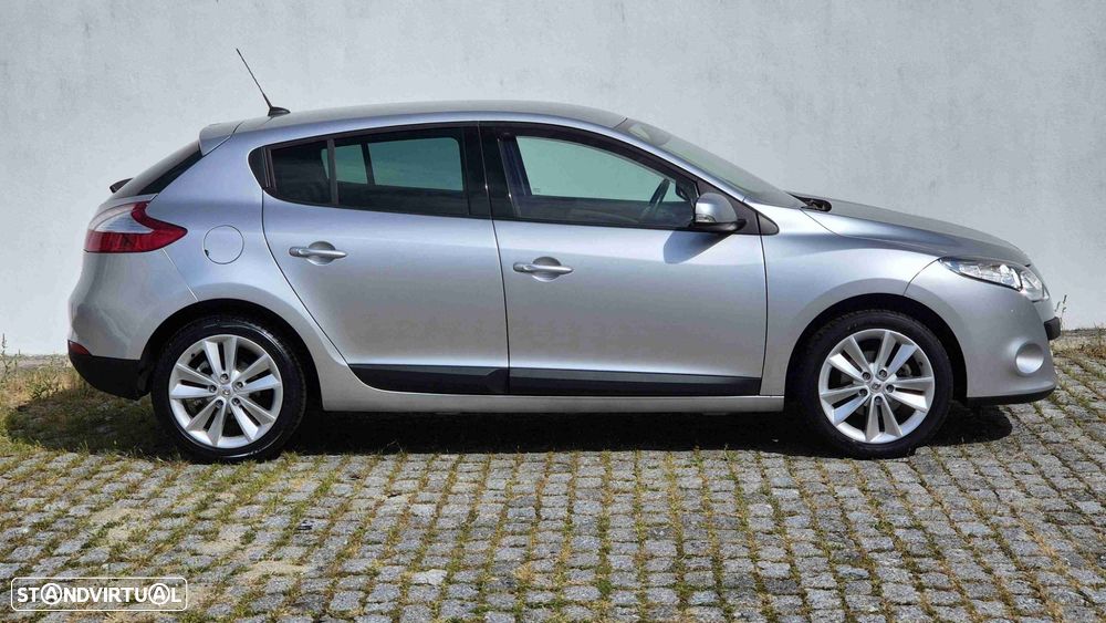 Renault Mégane 1.5 dCi Dynamique S - 8