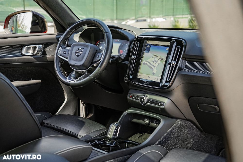 Volvo XC 40 - 32