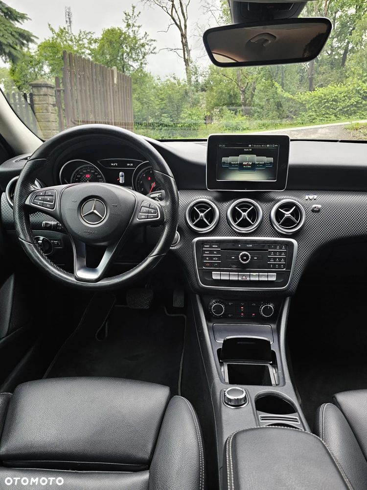 Mercedes-Benz Klasa A 180 7G-DCT Activity Edition - 18