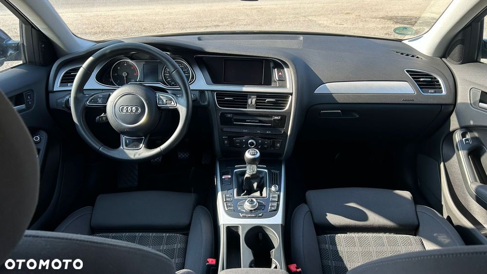 Audi A4 Avant 2.0 TDI - 10