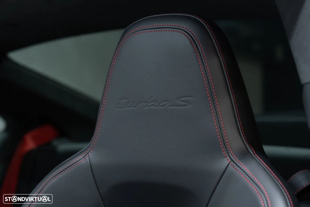 Porsche 911 (992) Turbo S - 29