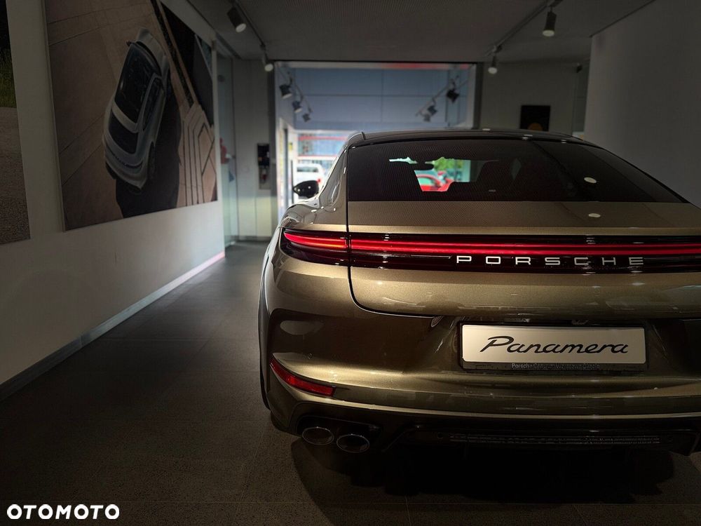 Porsche Panamera - 12
