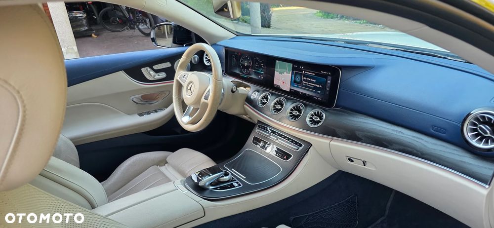 Mercedes-Benz Klasa E 400 4-Matic 9G-TRONIC - 16