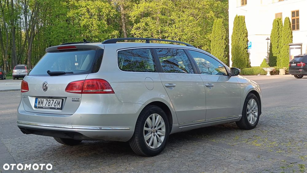 Volkswagen Passat 2.0 TDI Comfortline DSG - 5