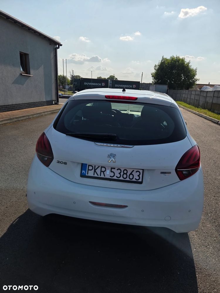 Peugeot 208 - 6