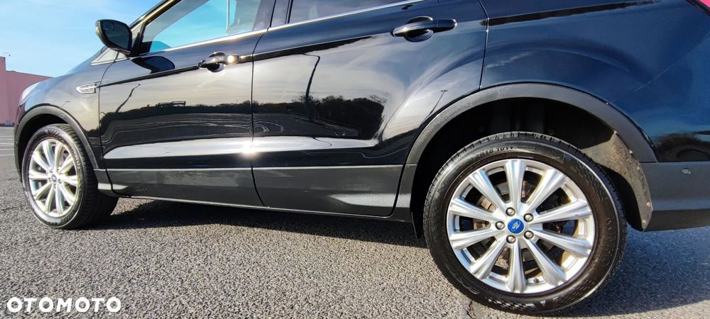 Ford Escape 2.0 EcoBoost AWD Titanium - 27