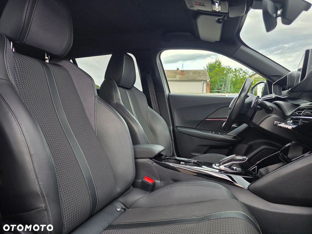 Peugeot 2008 1.5 BlueHDi GT Line S&S EAT8 - 8