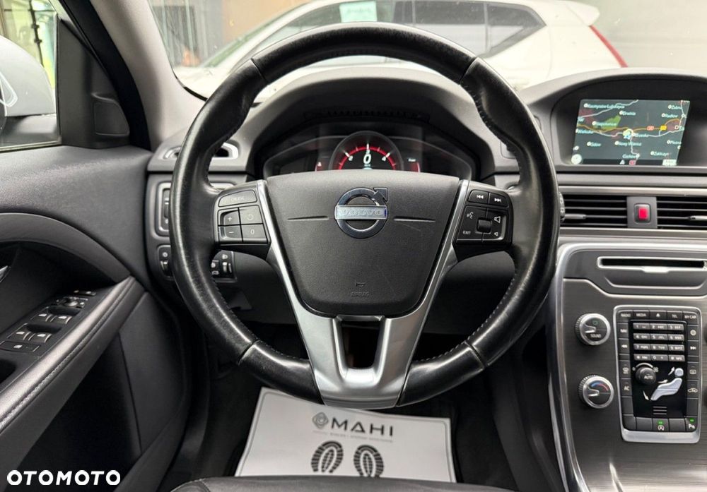 Volvo XC 70 - 22