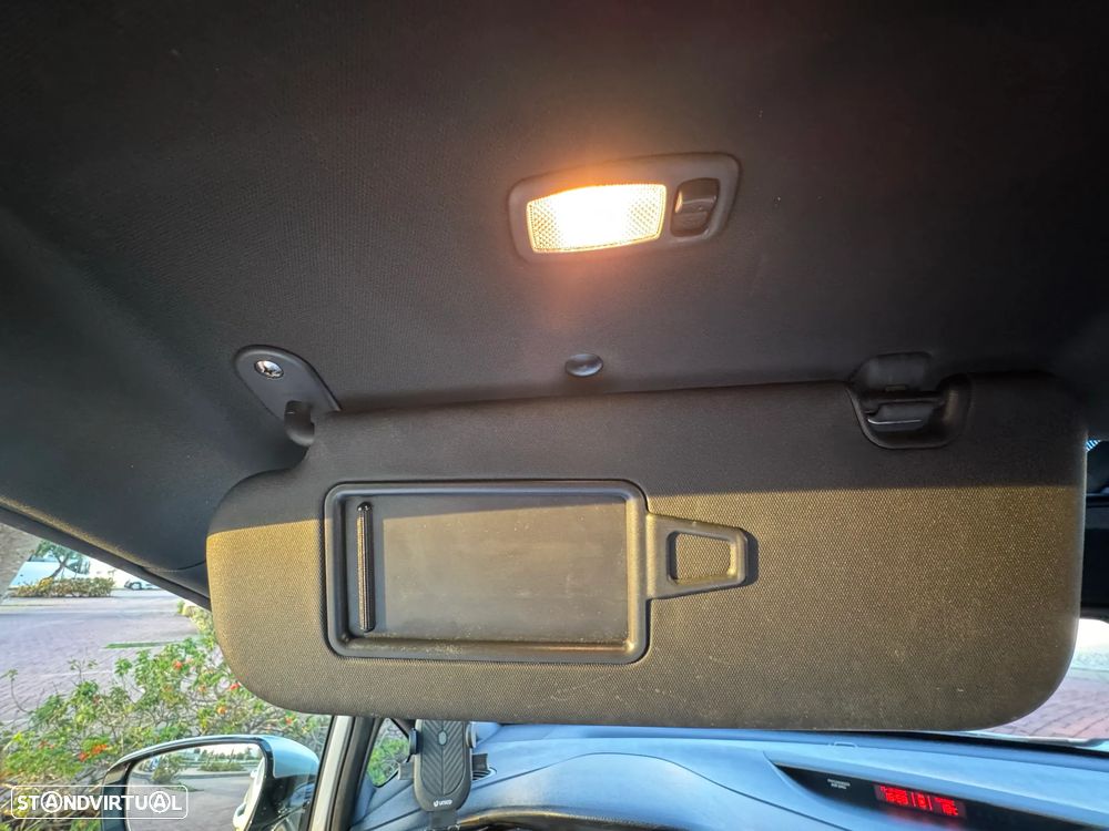 Kia Ceed SW 1.6 CRDi GT Line - 36