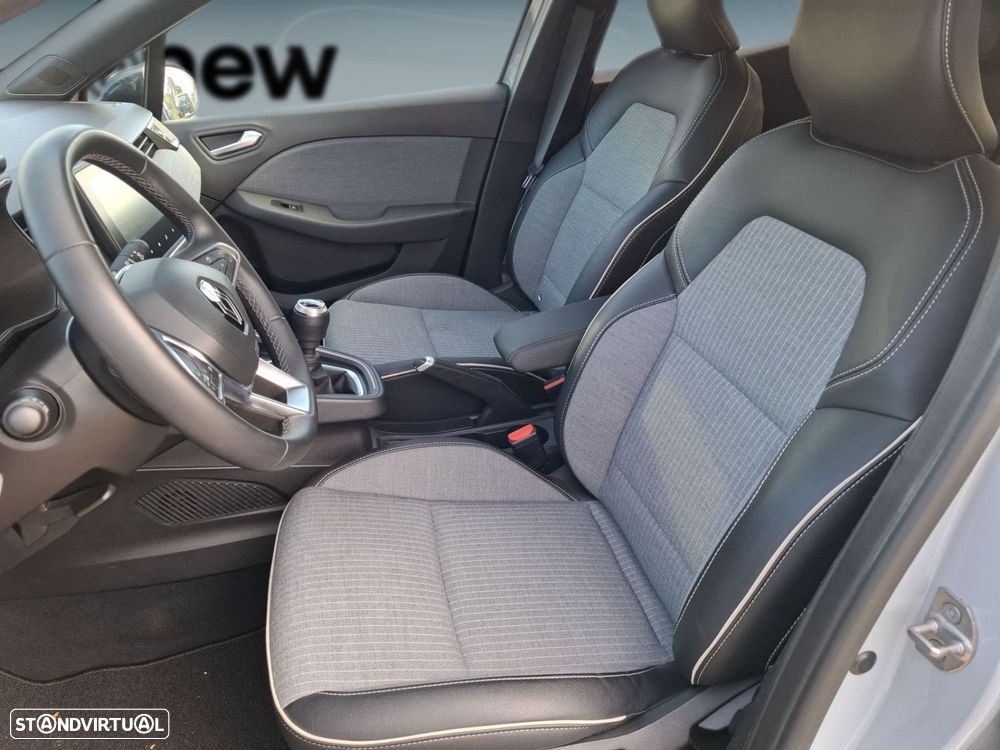 Renault Clio 1.0 TCe Techno Bi-Fuel - 11