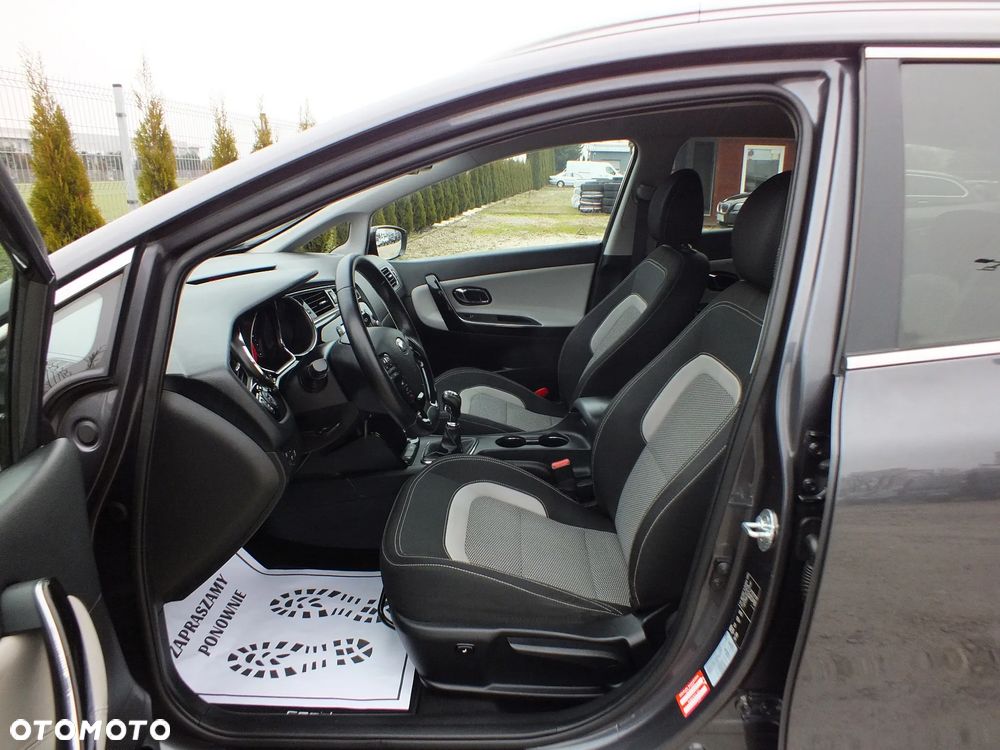 Kia Ceed 1.6 GDI Dream-Team Edition - 5