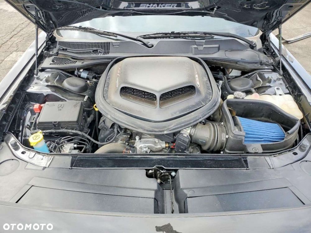 Dodge Challenger - 11