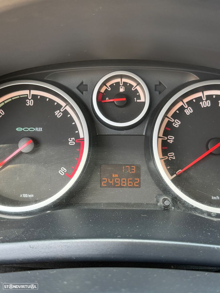 Opel Corsa 1.3 CDTI Enjoy EcoFLEX - 11
