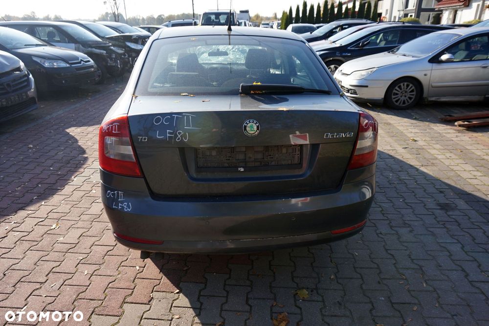 SKODA OCTAVIA II 1Z3 LIFT LB LIFTBACK 2009 LF8J 9153 1.9 TDI BXE 105KM JCR SZARY na części - 4