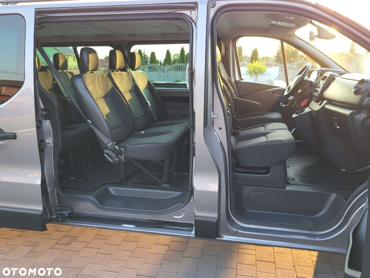 Renault Trafic - 32