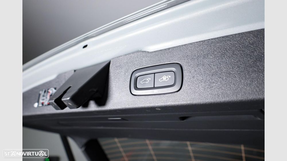 Volvo V60 2.0 T6 AWD TE Core - 23