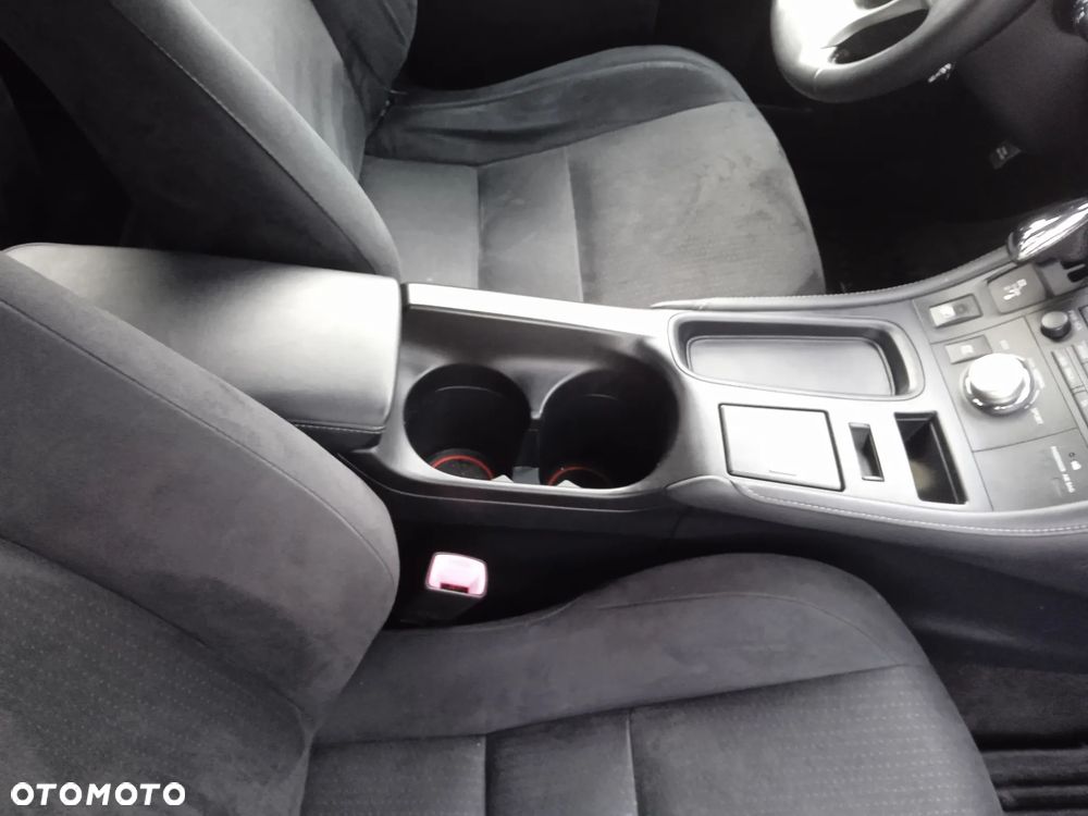 Lexus CT 200h Eco / Elite - 11