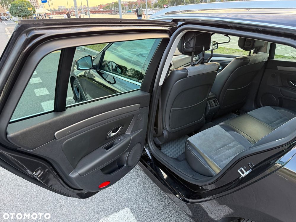 Renault Laguna dCi 150 FAP Bose - 19