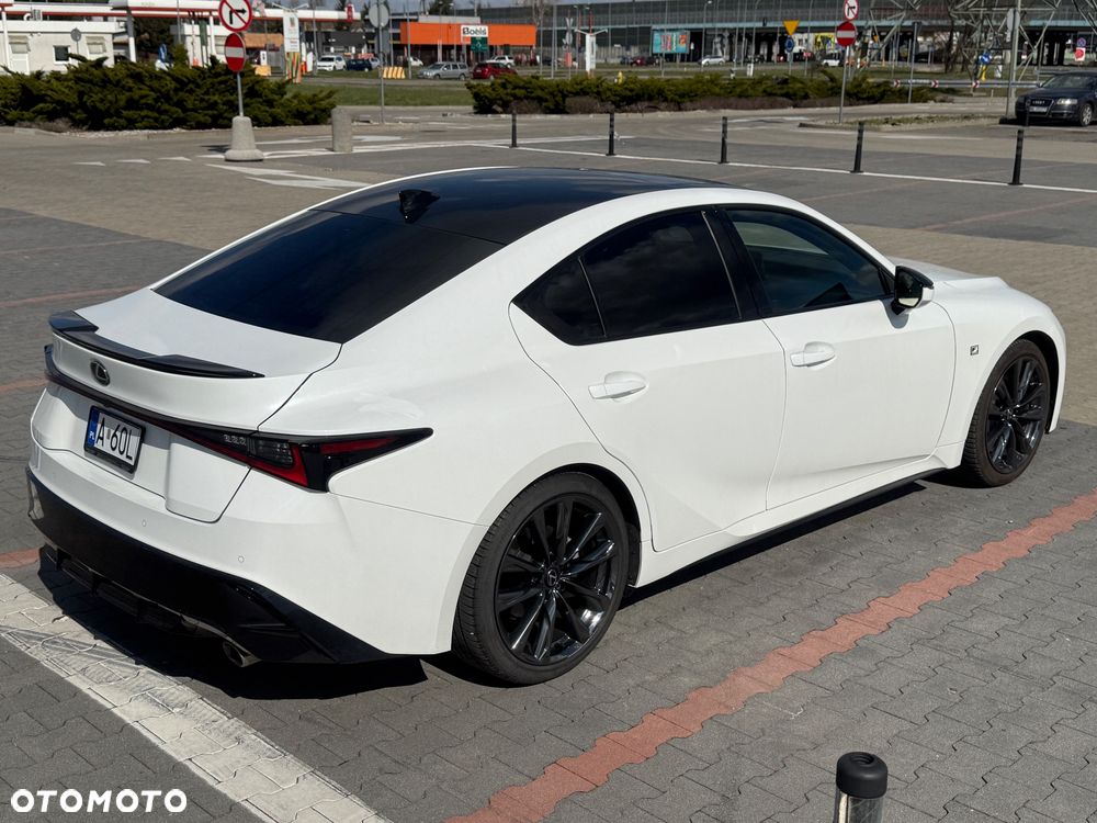 Lexus IS - 9