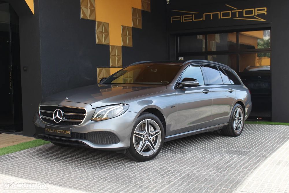 Mercedes-Benz E 300 de AMG Line - 1