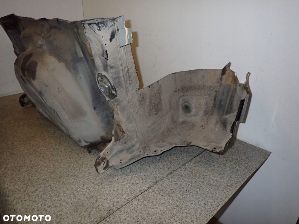 TOYOTA IQ 08-12 PAS TYLNY 209 - 6