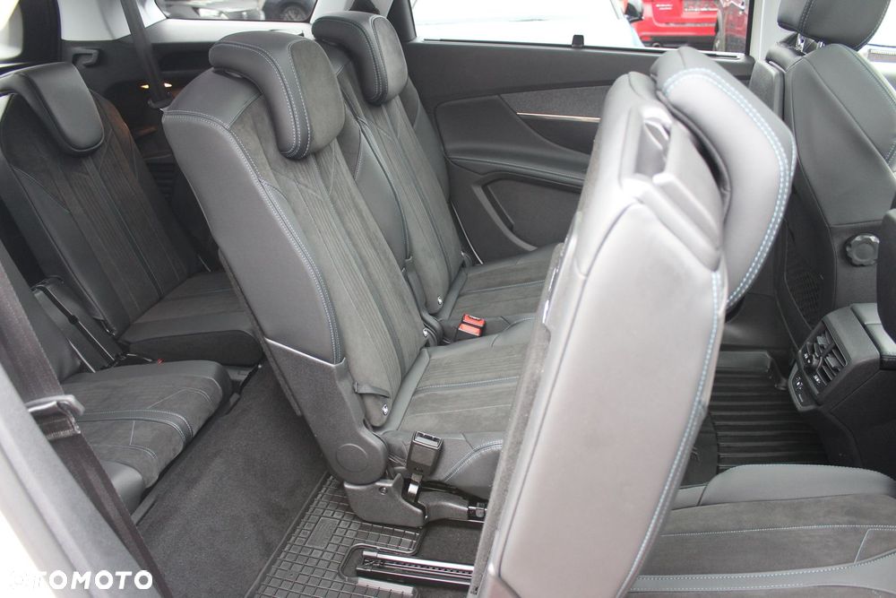 Peugeot 5008 1.2 PureTech Crossway S&S EAT8 - 18