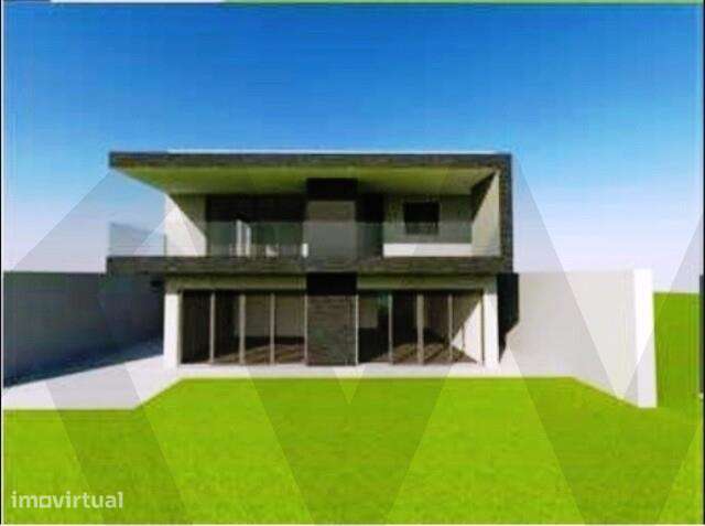 Lote de Terreno com Obra de Moradia Iniciada em Moninhos na Zona de Lo - Grande imagem: 5/11