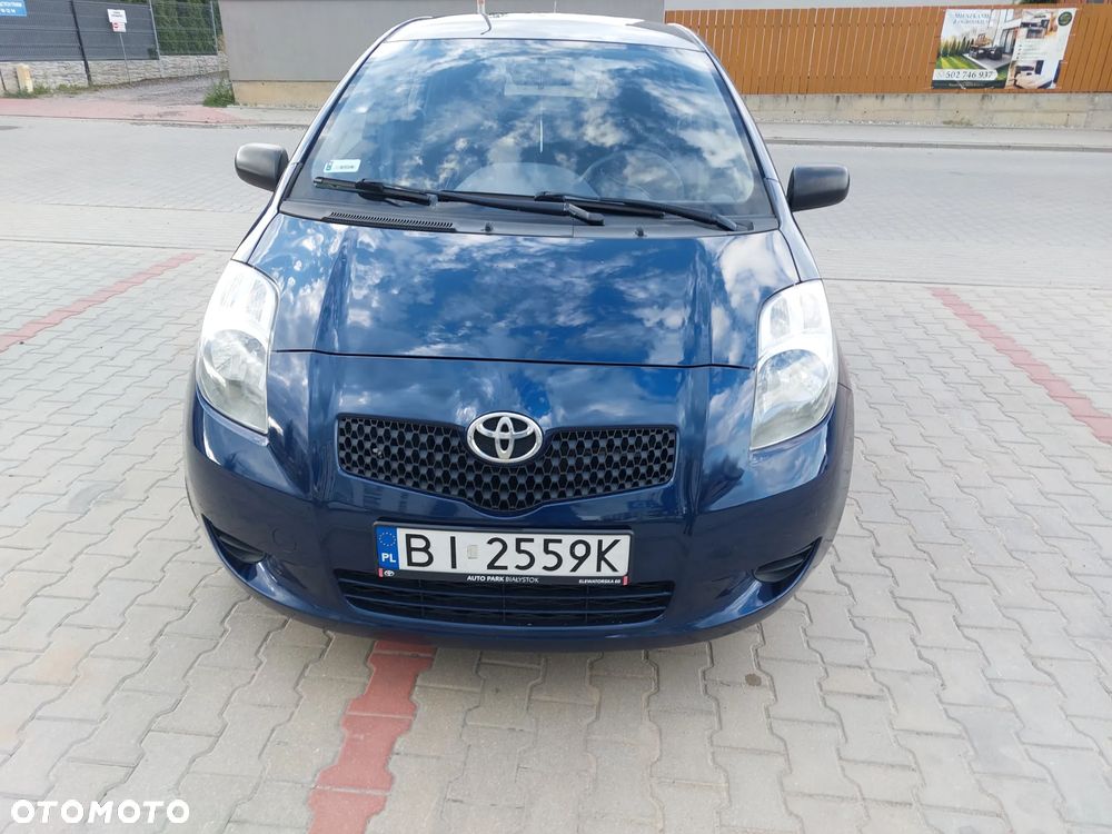 Toyota Yaris 1.0 Luna A/C - 1