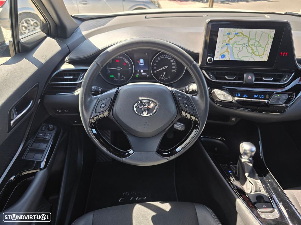 Toyota C-HR 1.8 Hybrid Square Collection - 24
