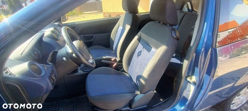 Ford Fiesta 1.3 Ambiente - 6