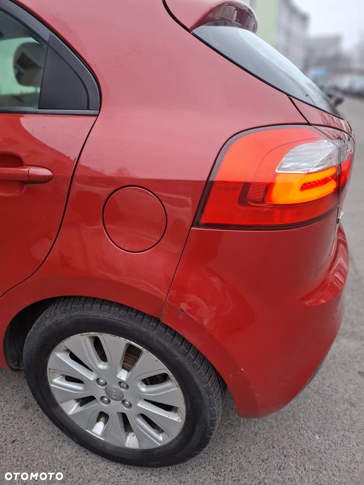 Kia Rio - 9