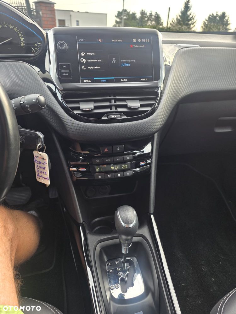 Peugeot 2008 PureTech 130 EAT8 Allure - 15