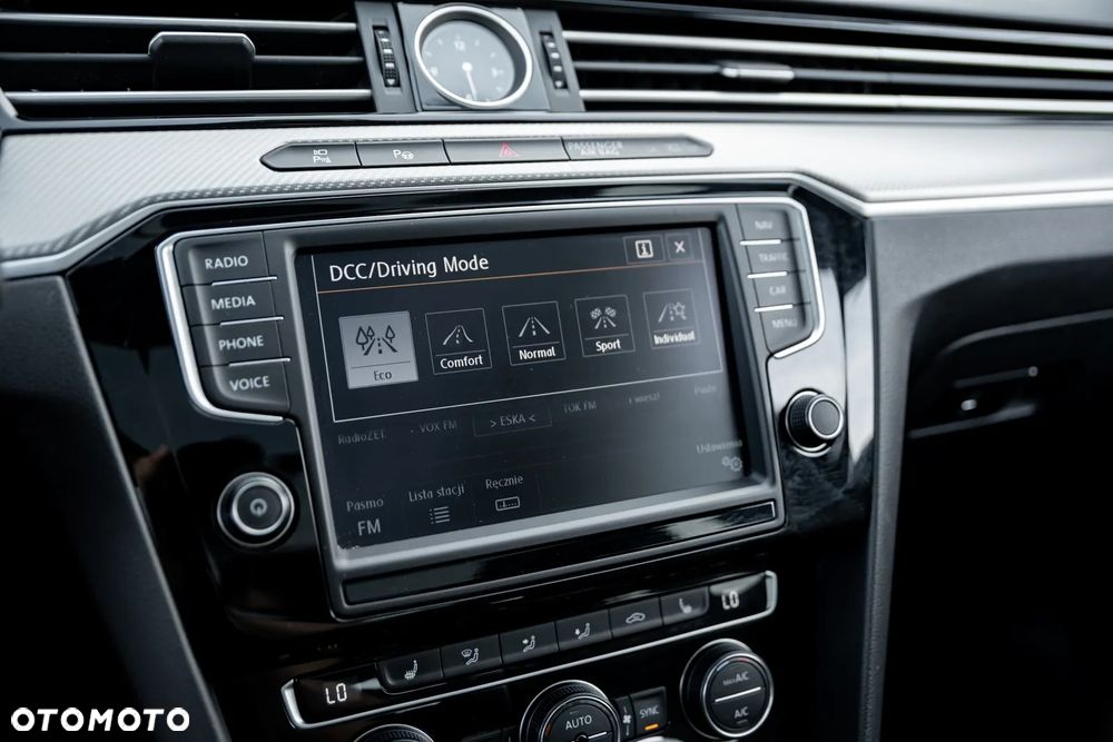 Volkswagen Passat Variant 2.0 TSI (BlueMotion Technology) 4Motion DSG Highline - 36