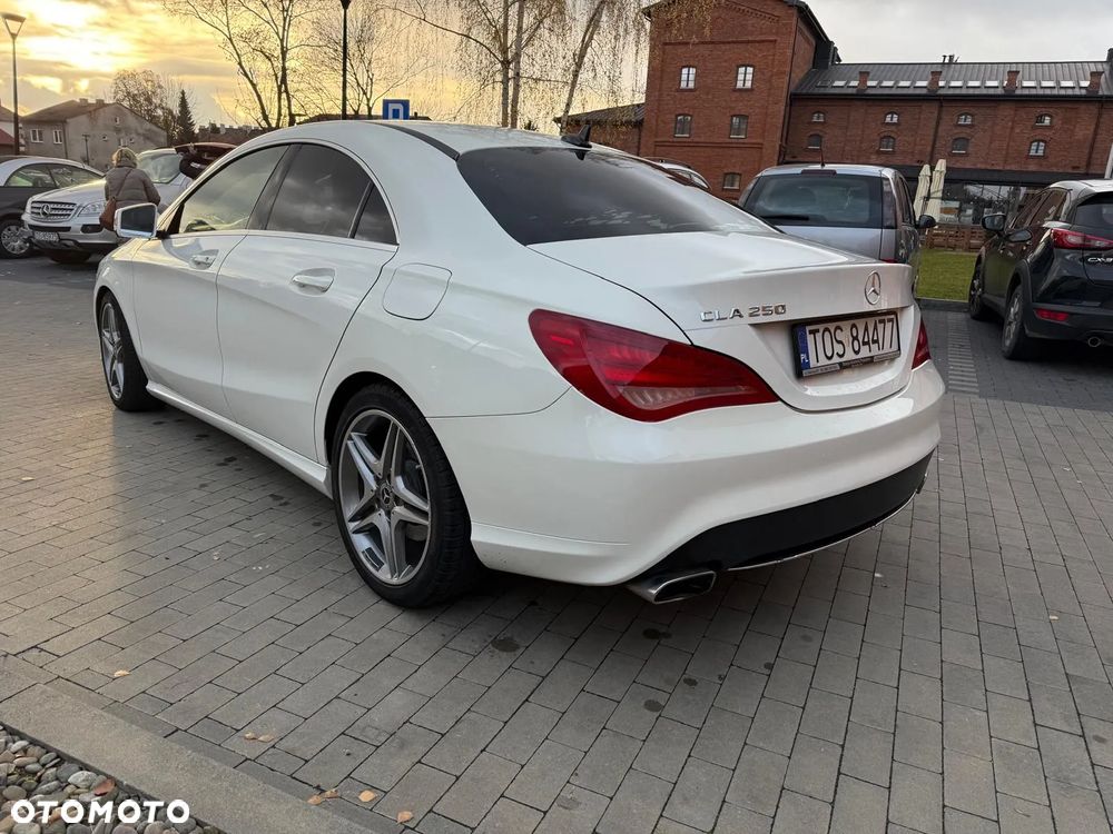Mercedes-Benz CLA 250 7G-DCT - 7