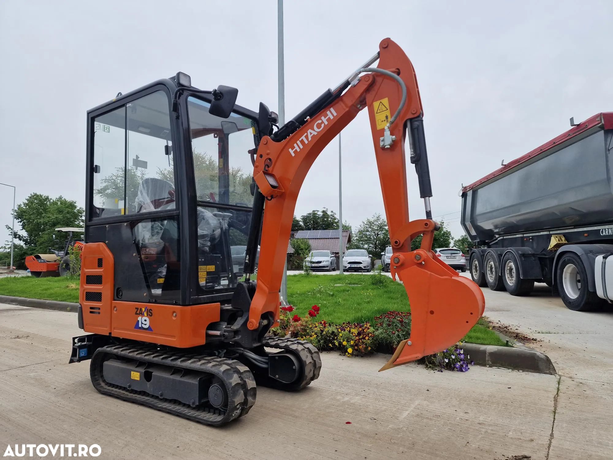 Hitachi ZX19-6, 2 tone, Cabina inchisa, inst picon, senie extensibile, cupa lat 400mm, garantie 1 an, posibilitate leasing, produsa in JAPONIA-PROMOTIE 26500 EUR+Tva - 1