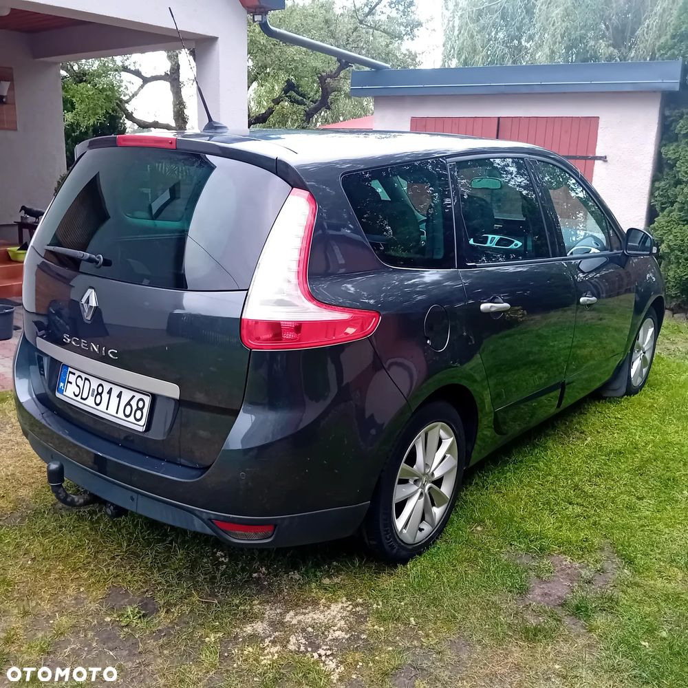 Renault Scenic 2.0 16V 140 CVT Dynamique - 11
