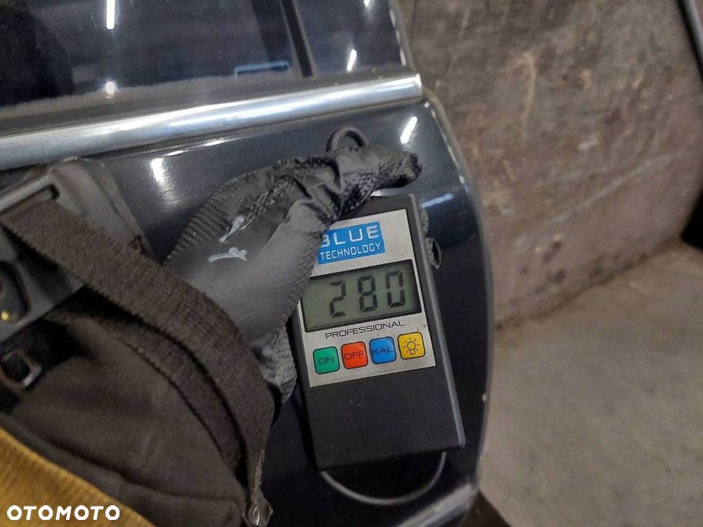 DRZWI KOMPLETNE PRAWY TYŁ SKODA SUPERB I 9910 - 4