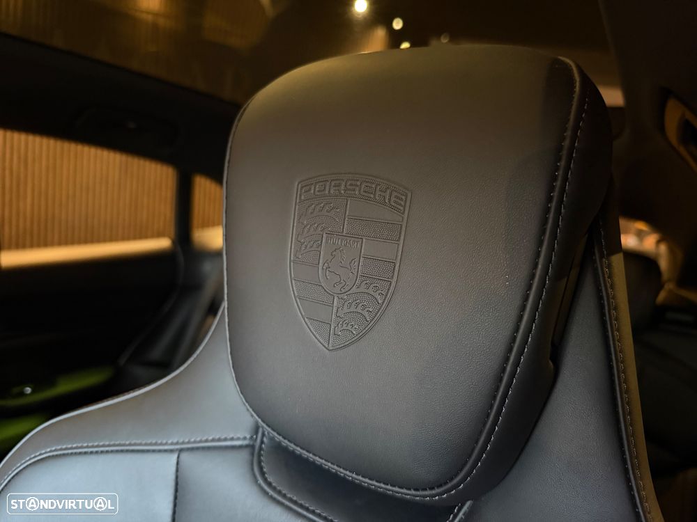 Porsche Taycan Cross Turismo 4S - 60