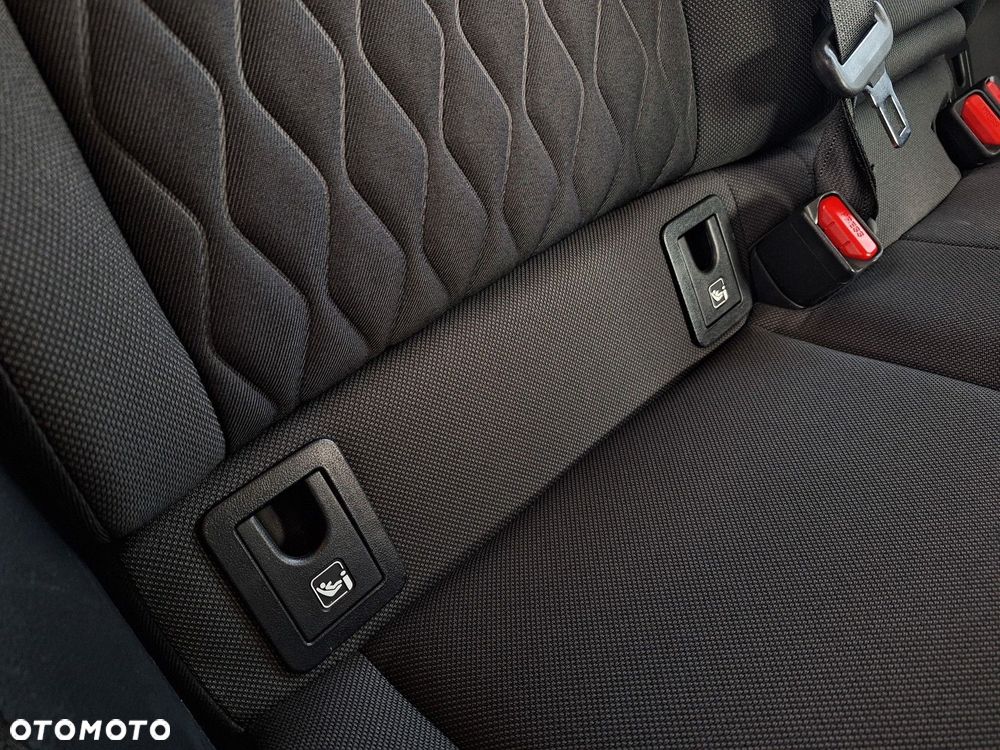 Toyota Corolla 1.8 Hybrid Comfort - 38