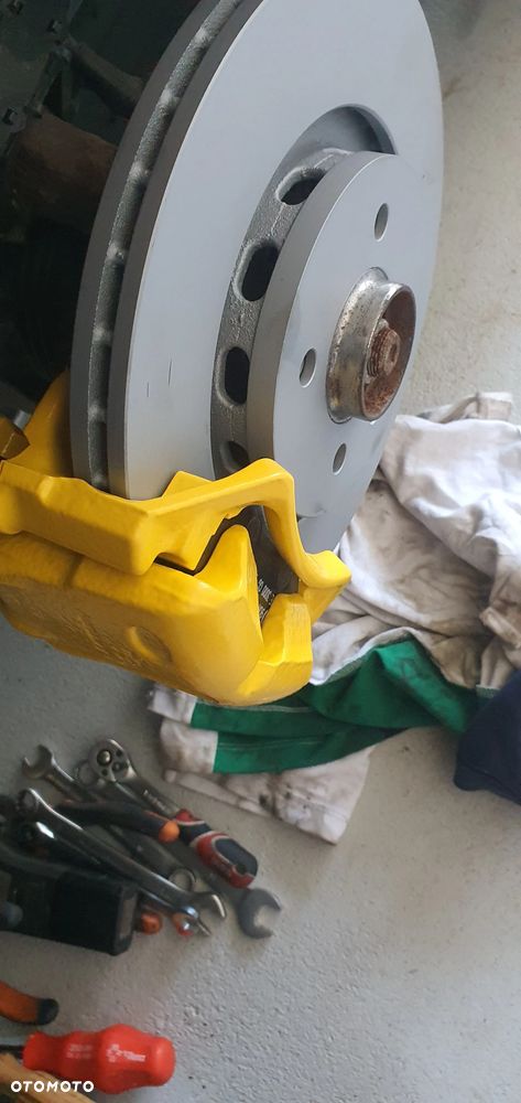 Volkswagen Golf 1.8 GT - 12