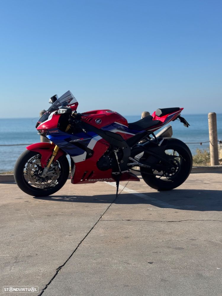 Honda CBR 1000 RR-R SP - 1
