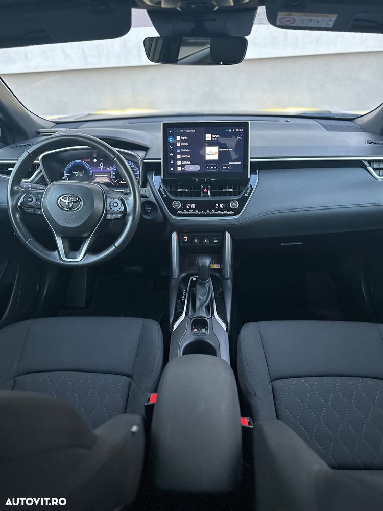 Toyota Corolla Cross - 14