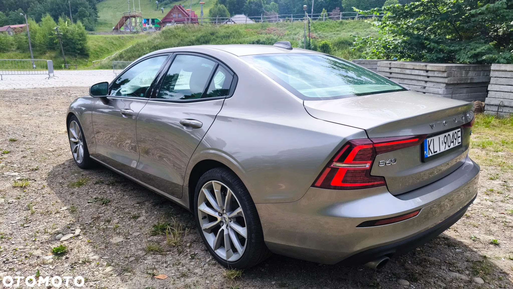 Volvo S60 T5 Momentum Pro - 4