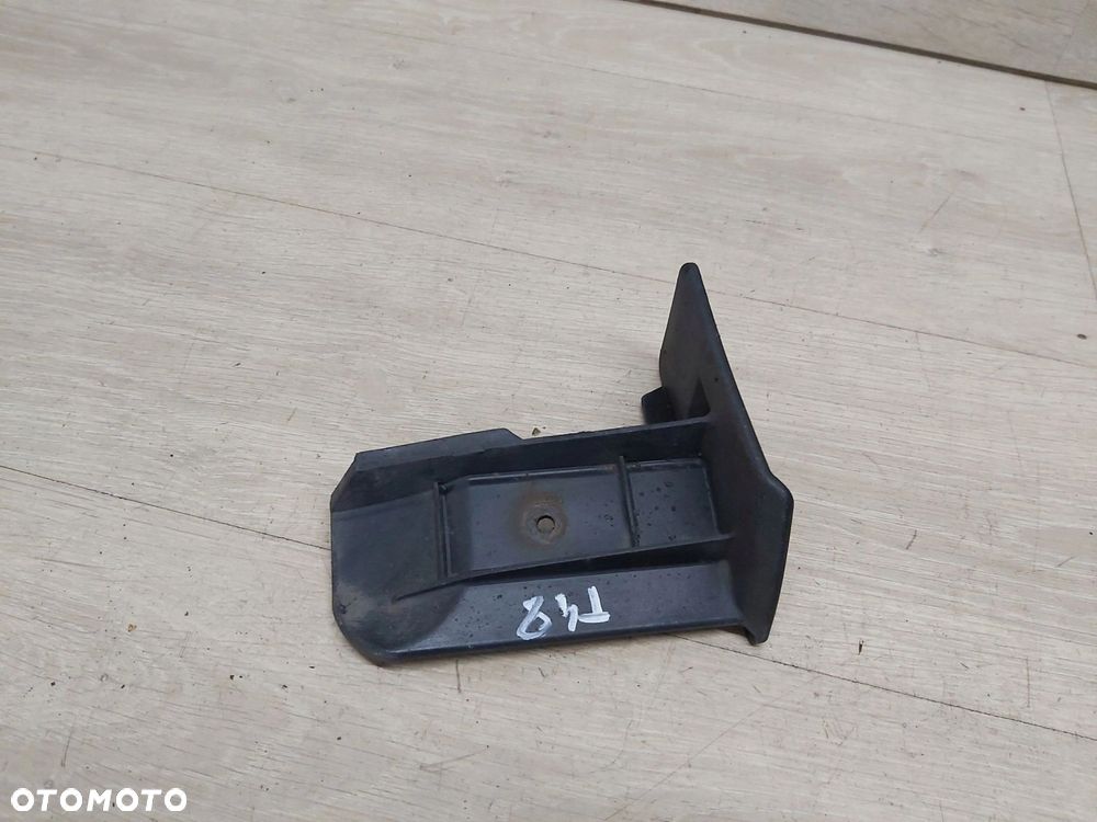 Toyota AYGO II chlapacz prawy tył zakończenie progu prawe 65631-0H030 - 1
