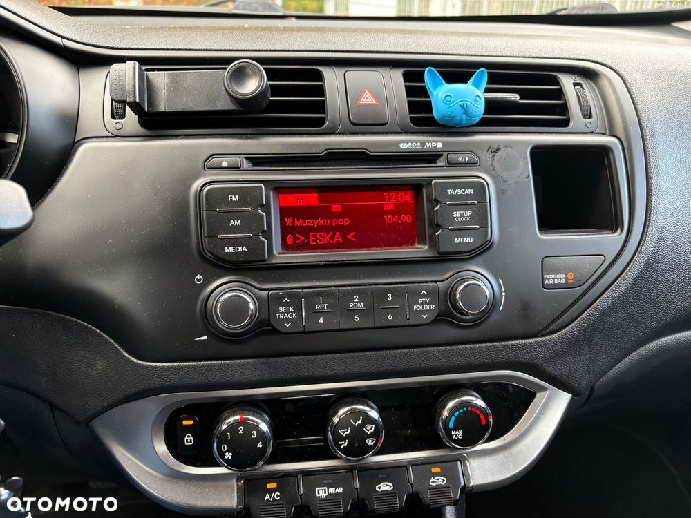Kia Rio - 6