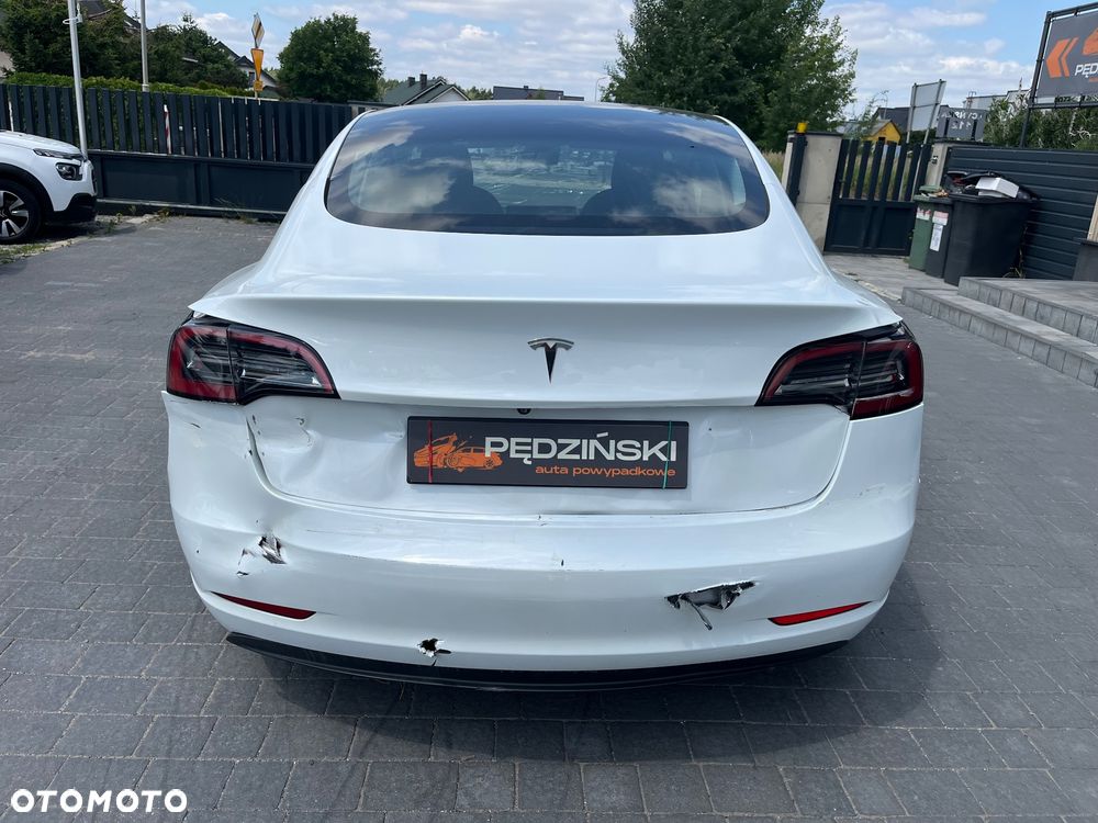 Tesla Model 3 - 5