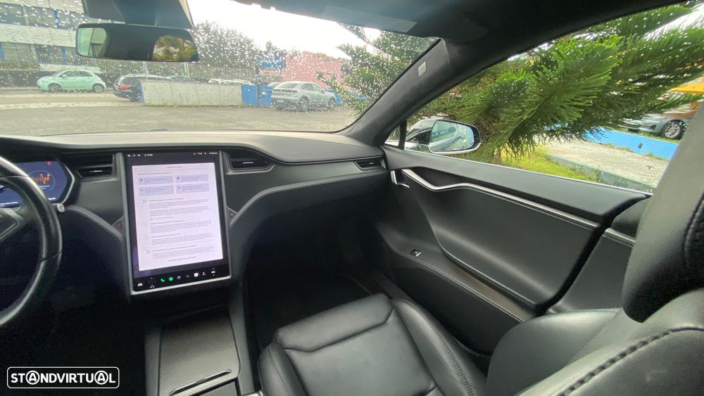 Tesla Model S 75D - 27