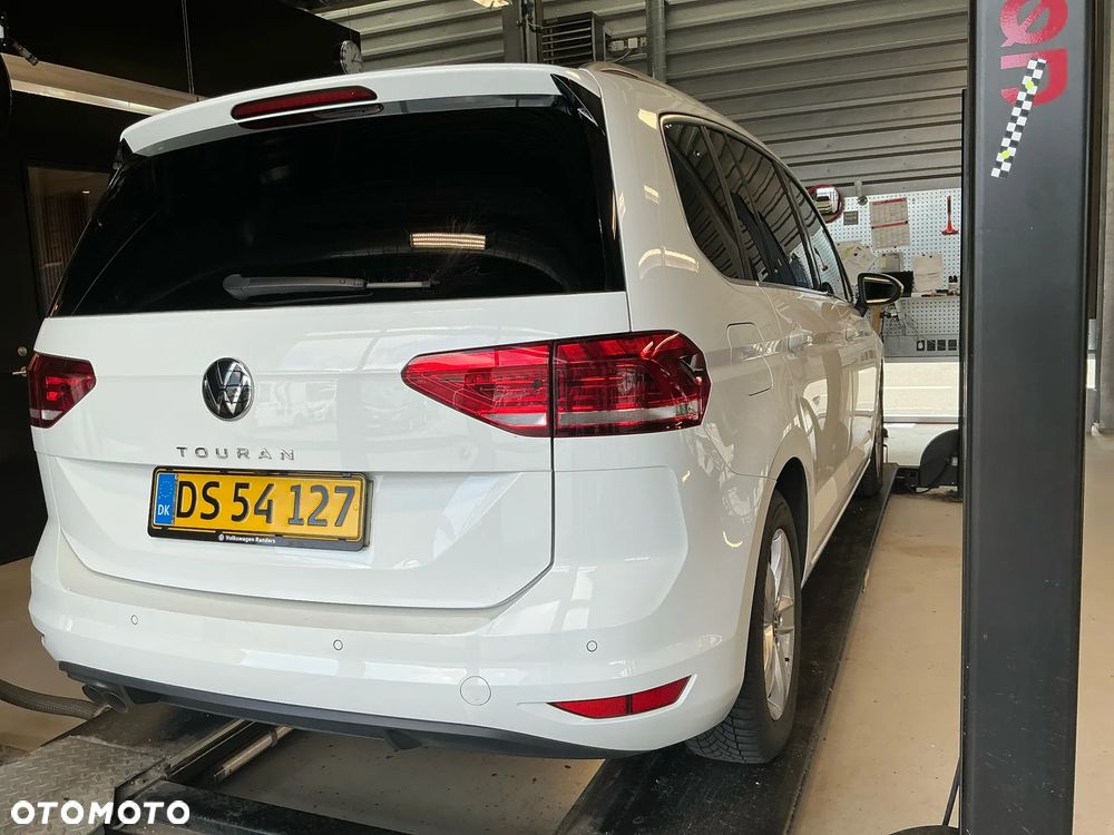 Volkswagen Touran 2.0 TDI SCR DSG Highline - 3