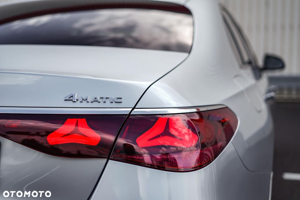 Mercedes-Benz Klasa E 220 d 4-Matic AMG - 30